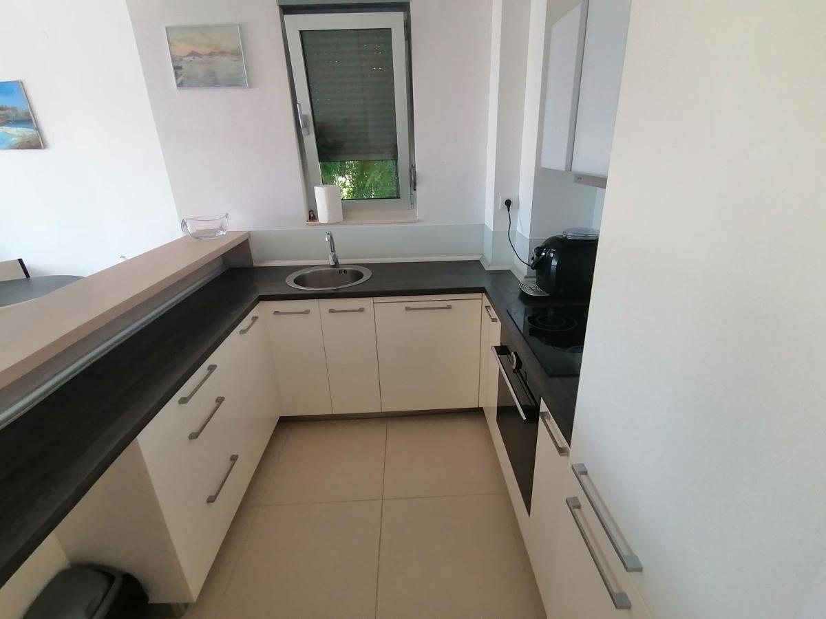 Apartman Sara Pržno Eksteriør billede